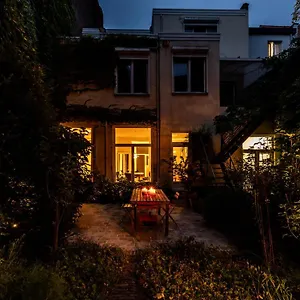 Pauline Loveling With Quiet Garden And 2 Bathrooms Appartement