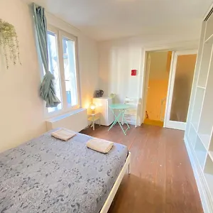 Charming National Street In The Heart Of Appartement
