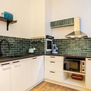 Blue Lagoon In The City Appartement