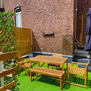 Royal Selys, City-center - Bike Parking And Outdoor Apartment