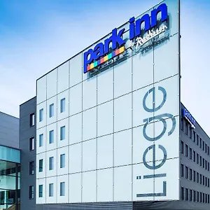 Park By Radisson Airport Отель
