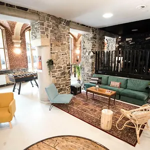 Liege Hostel Хостел